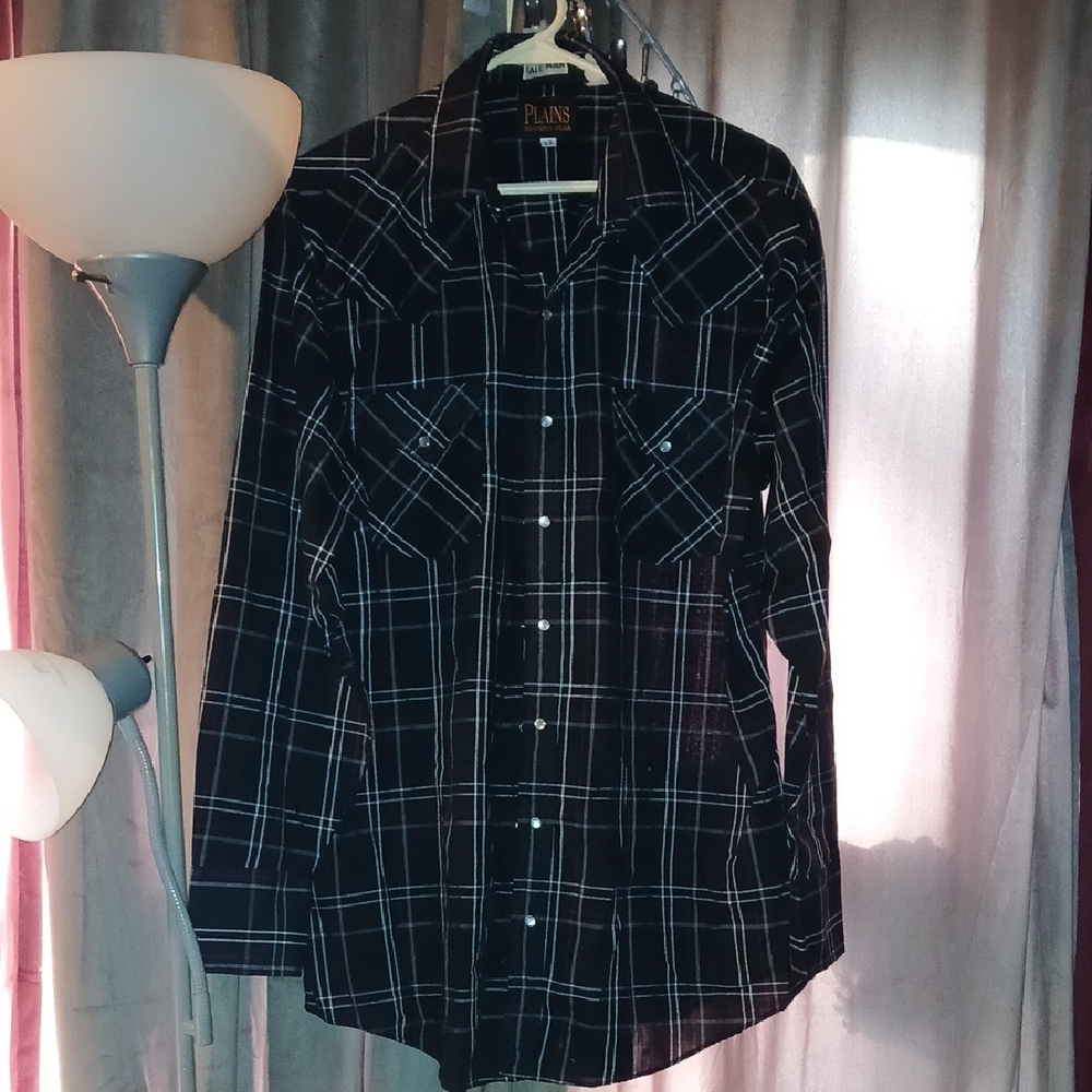 Black Plaid Casual Button-Down Shirt for Men